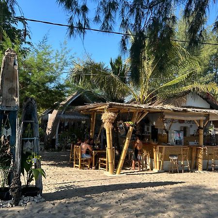 La Boheme Hotel Gili Islands Exterior photo