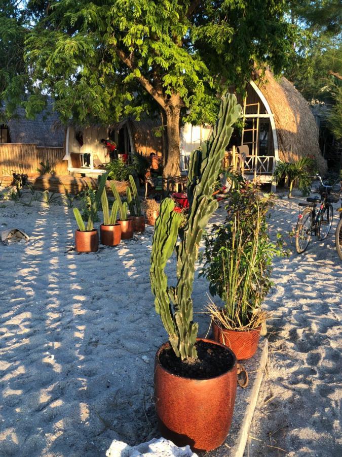 La Boheme Hotel Gili Islands Exterior photo