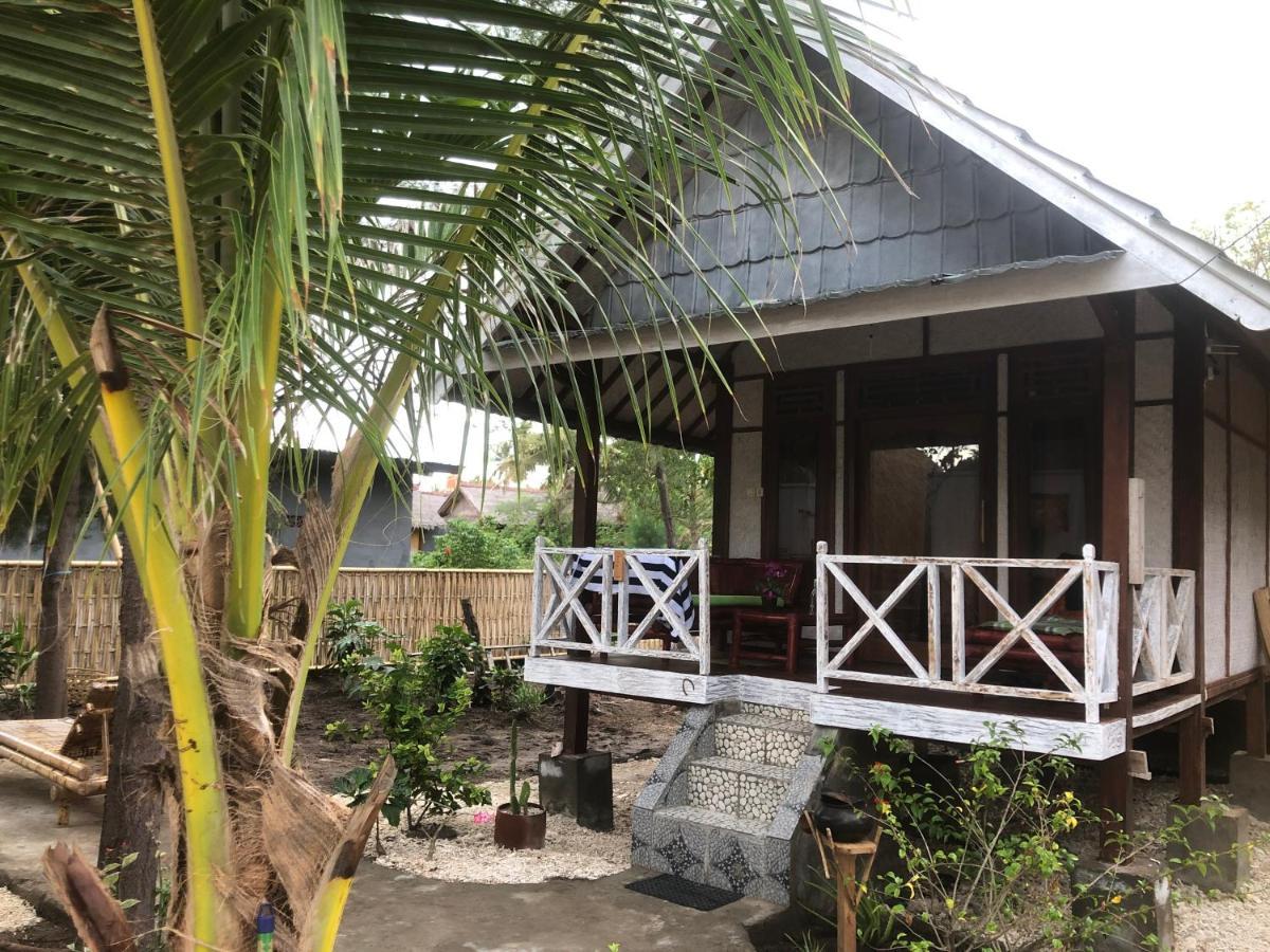 La Boheme Hotel Gili Islands Exterior photo