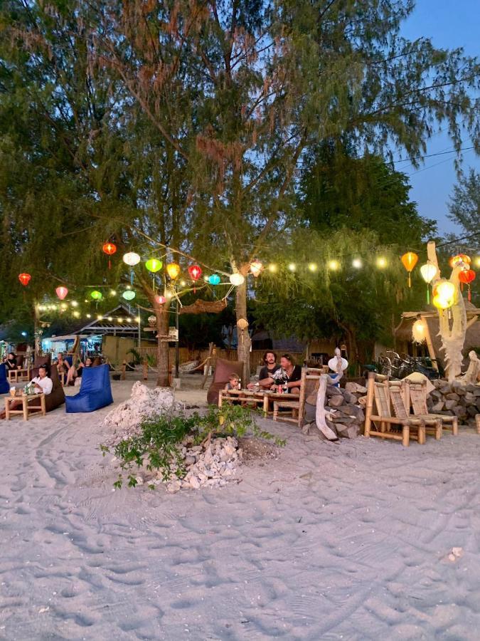 La Boheme Hotel Gili Islands Exterior photo